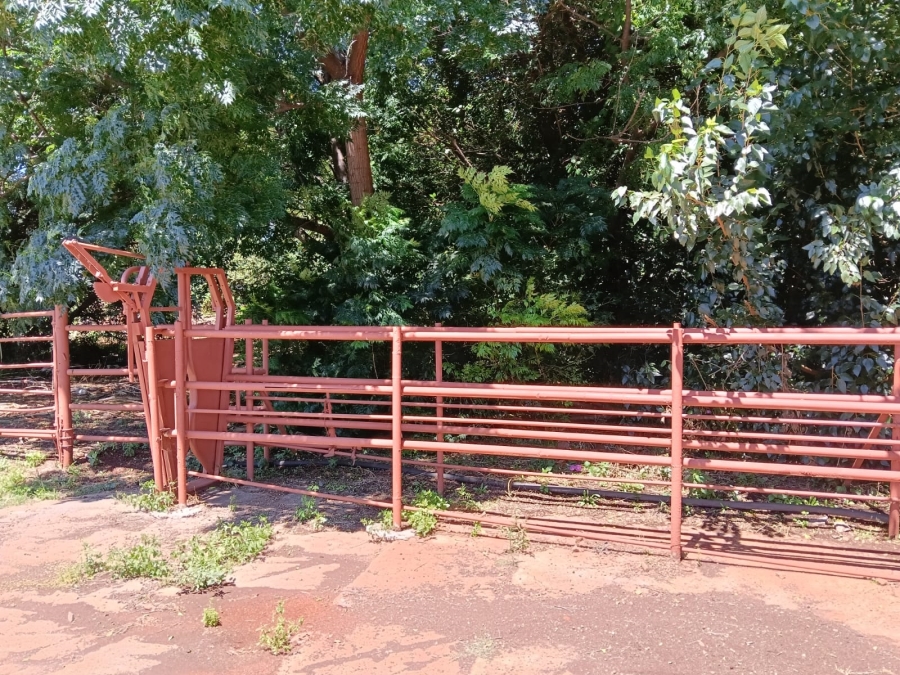 8 Bedroom Property for Sale in Brits Rural North West